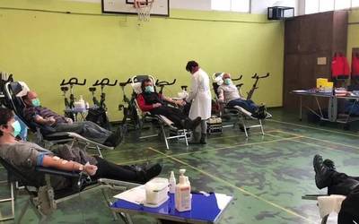 Osasun neurri bereziekin egin zituzten asteleheneko odol-ateratzeak, Elgetan