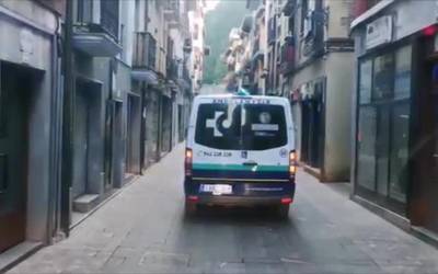 Bideo honekin anbulantzitako langileen lana eskertu nahi izan dute.