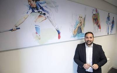 Jon Redondo: "Federazioek klubek baino hobeto eutsi ahalko diote"