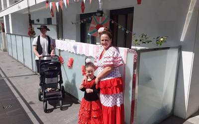 Andaluziarrak nagusi Palota eta Saregile kaleetan