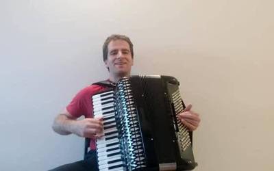 Akordeoia jotzeko abilidade ederra duela erakutsi du Beñat Mitxelenak