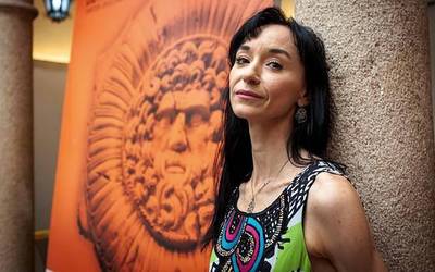 Lucia Lakarra: "Gure mundua gelditu egin da"