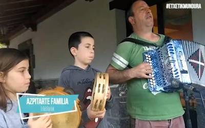 Azpitarte familia izan da gaur Etxetik Mundura