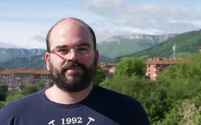 "Langile faltagatik aitari birika eta gorputz errekuperaziorako fisioterapia tratamendua eten diote ospitalean”
