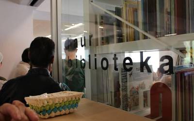 Iurretako bibliotekak etxez etxeko mailegu zerbitzua eskainiko du egoera berezian dauden herritarrentzat