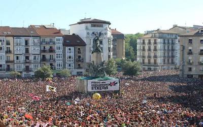 Gasteizko jaiak ospatuko diren ala ez iragarriko dute arratsaldean