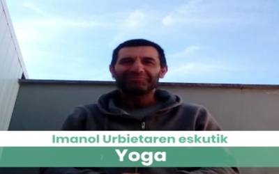 Imanol Urbietarekin yoga saioa