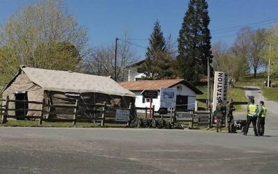 Militarrak kanpora eta osasun eta zaintza bitarteko gehiago eskatu ditu Baztan-Bidasoaldeko Sortuk