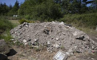 Azkoitiko Udalak Izarre-Jandalo baserriaren ondoan "kontrol eta baimenik gabeko" zabortegi bat duela salatu du EH Bilduk