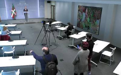 Maiatzaren 18tik 25era atzeratu da ikastetxeetako itzulera