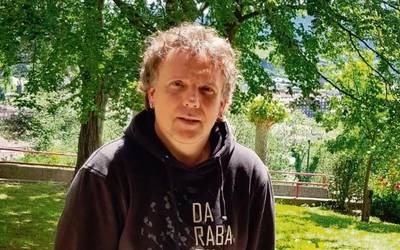 “Egoera berri honek gauza berriak egitera eta asmatzera eraman gaitu”