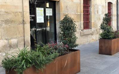 HAZ bulegoa zabalik dago, baina txanda hartu behar da