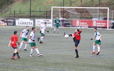 Baztan futbol taldean datorren denboraldirako izena emateko aukera ireki dute