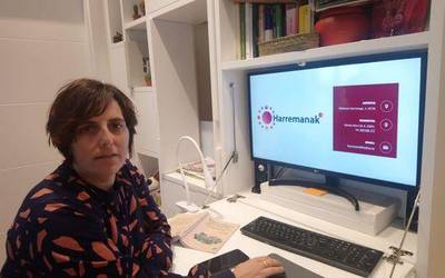 Harremanak zentroko Olatz Berastegi sextingaz aritu da 'Berria' egunkarian
