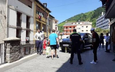 Erdigunea 13:00etan ixten hasi dira