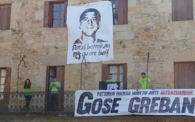 Ruizen aldeko txandakako gose greba hasi dute