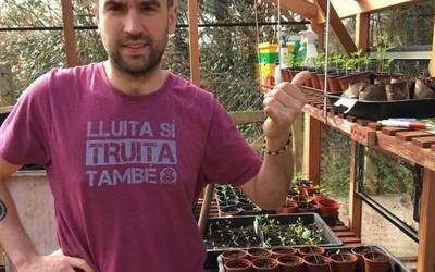 Alberto Martinez: "Gertatzen ari zena ikusita, berandu hartu zituzten neurriak Ingalaterran"