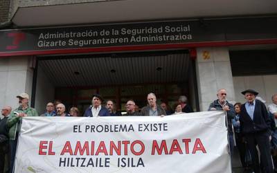 Aceroseko langile batek lanean amiantoa arnasteagatik garatu du minbizia, epaitegiak ebatzi duenez