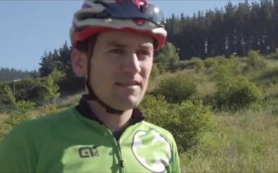 Mikel Mujikak 2021era itxaron beharko du Hawaii-ko ironmanera joateko