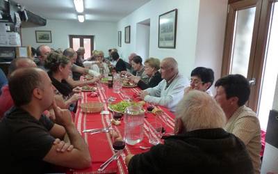 Ozkarbi Eguna eta domekako mendi irteera, bertan behera