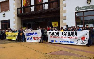 Atzerapenez hasiko dira Garoña eraisten