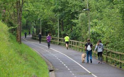 Paseoak taldean eta kirola lagunduta egiteko aukera izango da bihartik aurrera