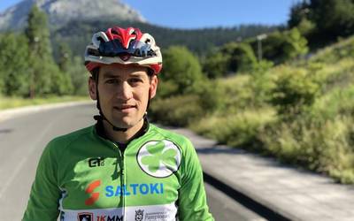 Mikel Mujika: "Hawaiira otsailean joatea aukeratzeak arriskuak ditu"