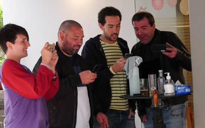 Mozorro festa ez, baina kantatuz ospatu dute eguna Legorretan