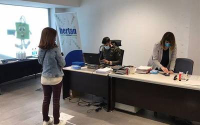 Beste 1.500 bono jarriko dituzte salgai