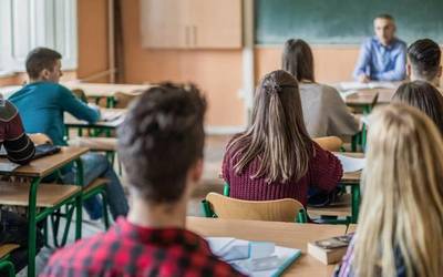 Astelehenean klasera bueltatzeko aukera izanen dute bigarren batxilergoko ikasleek