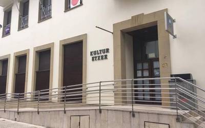Udaletxea eta kultur etxea zabalik izango dira berriro herritarrentzat astelehenetik aurrera