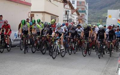 Txirrindularitza atzerakontuan?