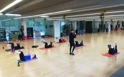 Gaur-gaurkoz,  Aretxabaletakoa da bailara osoan zabalik dagoen kiroldegi bakarra