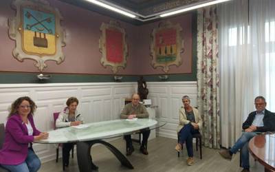 Plaza Ondo elkarteak eta Udalak lankidetza akordioa berritu dute