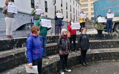 Hezkuntza Ituna betetzeko exijitu diote sindikatuek gobernuari