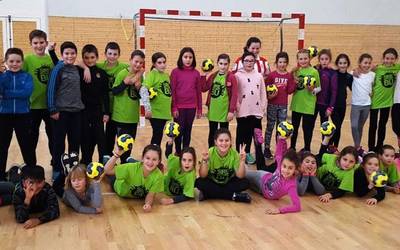 Dagoeneko eman daiteke izena Sanloren Eskubaloi Eskolan