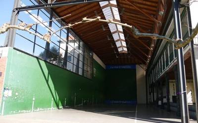 Frontoia eta kiroldegia erabili daitezke 3. fasean, baina baldintza batzuk beteta