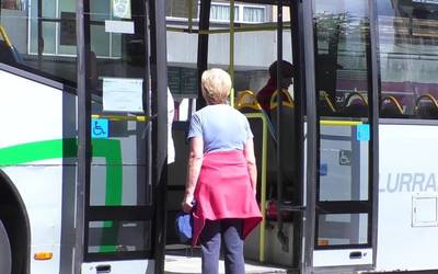 Lurraldebusek ohiko zerbitzuak berreskuratu ditu