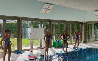 Hiru hilabete eta gero, uretara