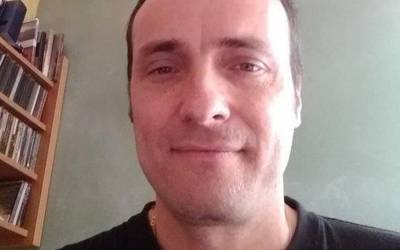 "Jendeak kultura behar du, eta horri erantzun behar zaio"