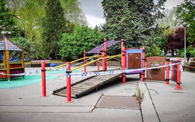Haurren jolastokiak, kirol eremuak eta skate-parkeak irekitzen ari da Gasteizko Udala