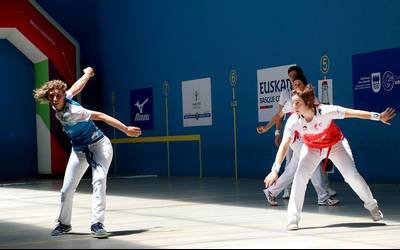 Elgoibarren jokatu dituzte normaltasun berriko estreinako esku pilota partidak