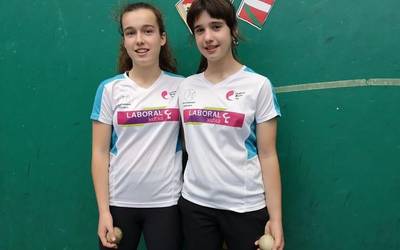 Galeano ahizpak gertu daude domekako finalerdirako