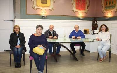 Udalak hitzarmenak berritu ditu Caritasekin eta Odol Emaileen Elkartearekin