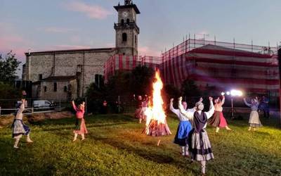 Amurrioko suaren inguruko ekitaldia, Roberto Arribasen begiradatik