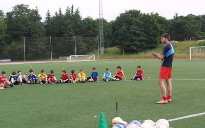 Mankomunitateak futbol eta triatloi campusak antolatu ditu