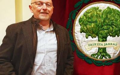 Paskual Rekalde amaiurtarra euskaltzain oso izateko aurkeztu dute