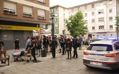 Bi gazte identifikatu ditu poliziak Ernairen mobilizazioan
