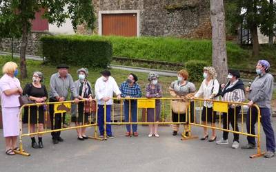 Segurako umorezko antzerki taldea: Hesiak