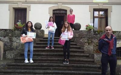 Berrizko Institutuko agenda diseinatzeko lehiaketa Ainhoa Colinok irabazi du